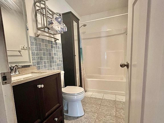 5th image of 1121 N Elvira St