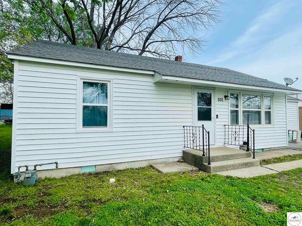605 W 3rd St, Appleton City, MO 64724