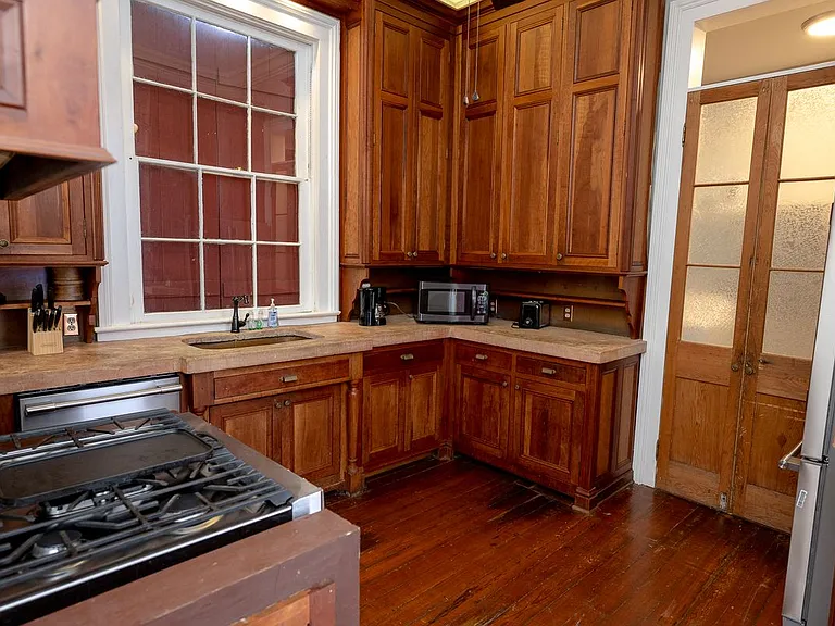 1433 Esplanade Ave — Photo 21