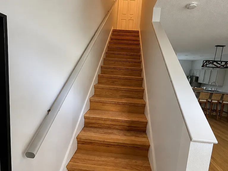 703 Charles Ct S — Photo 22