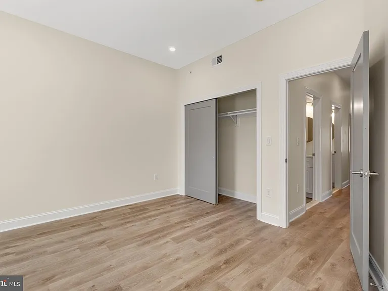 511 Gorgas Ln #E — Photo 8