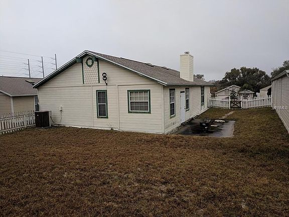 3rd image of 111 Winterglen Dr