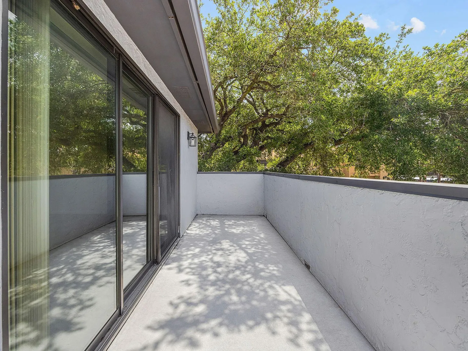 2 bed, 2.5 bath, 1766 sqft, $2,500 — Photo 4
