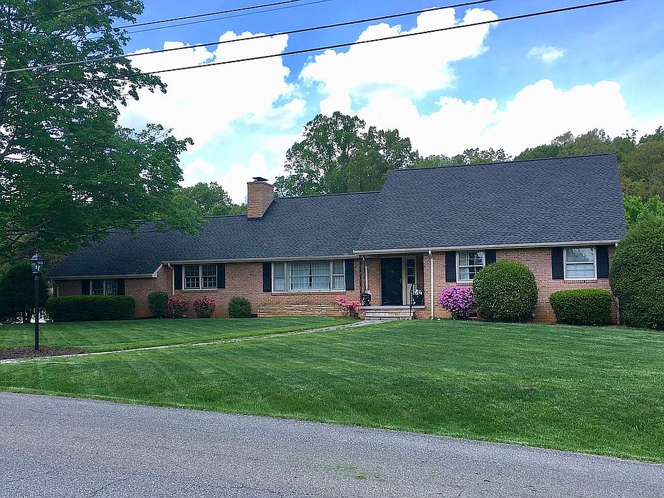 1st image of 525 Garden Ln