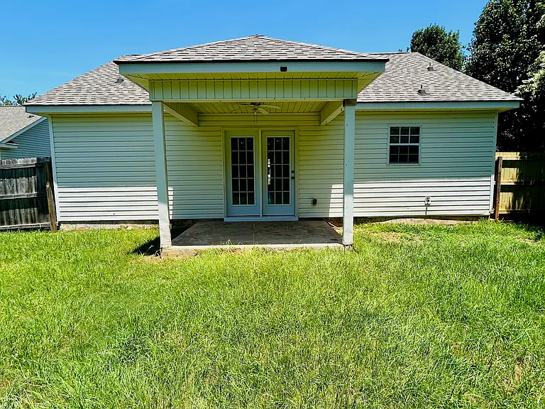 205 Kentshire Ln — Photo 15