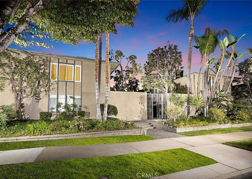 1st image of 370 Cliff Dr APT 3
