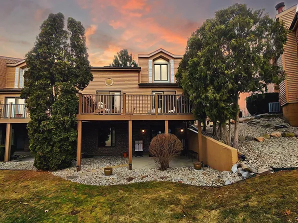 16471 Pretty View Dr, Plymouth, IN 46563