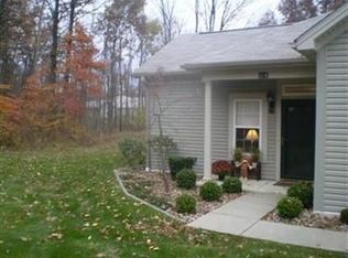 21 Hunters Woods Blvd, Canfield, OH 44406