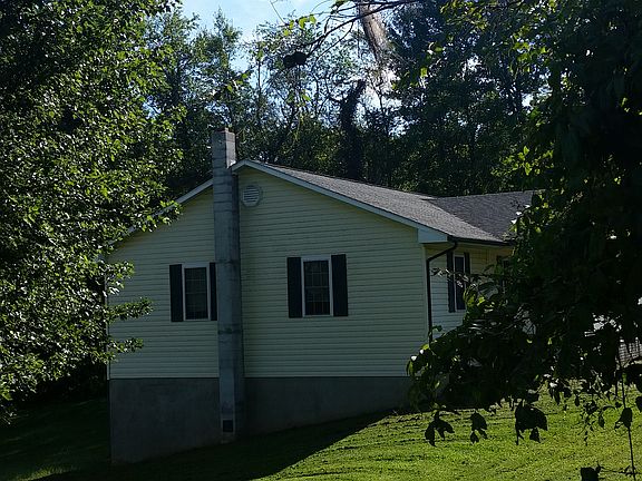 5th image of 662 Memorial Park Dr