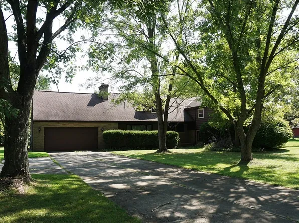 422 N Munroe Rd, Tallmadge, OH 44278