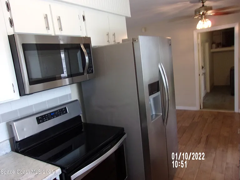 1105 Myrtle Ln — Photo 10