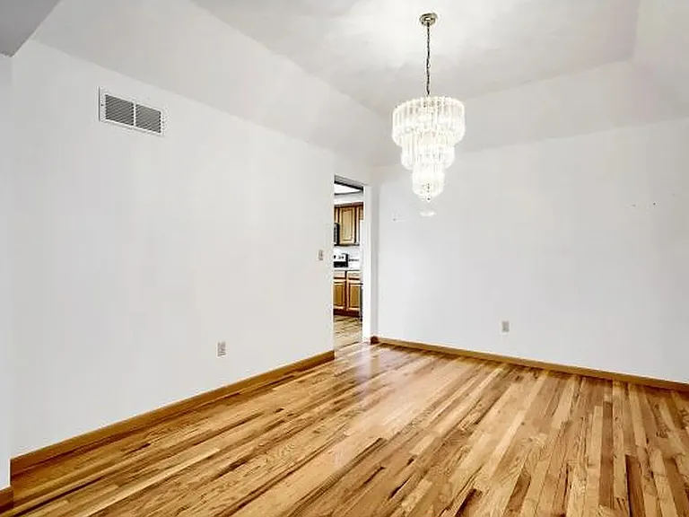 557 Trailwood Cir — Photo 18