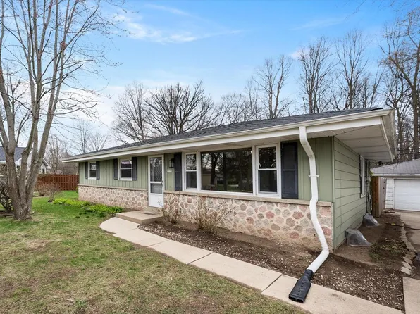 4990 West Wabash AVENUE, Brown Deer, WI 53223