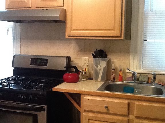 Kitchen marble tile counter