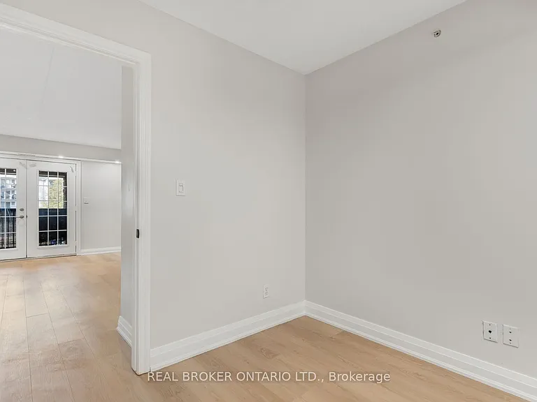 1421 Walkers Line #206 — Photo 13