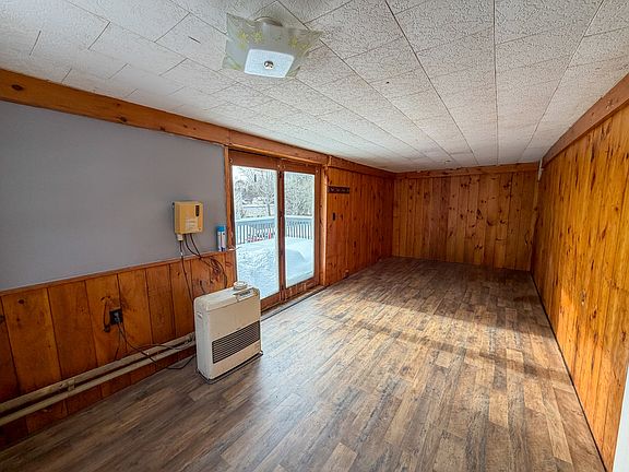 4th image of 199 Main St APT 5