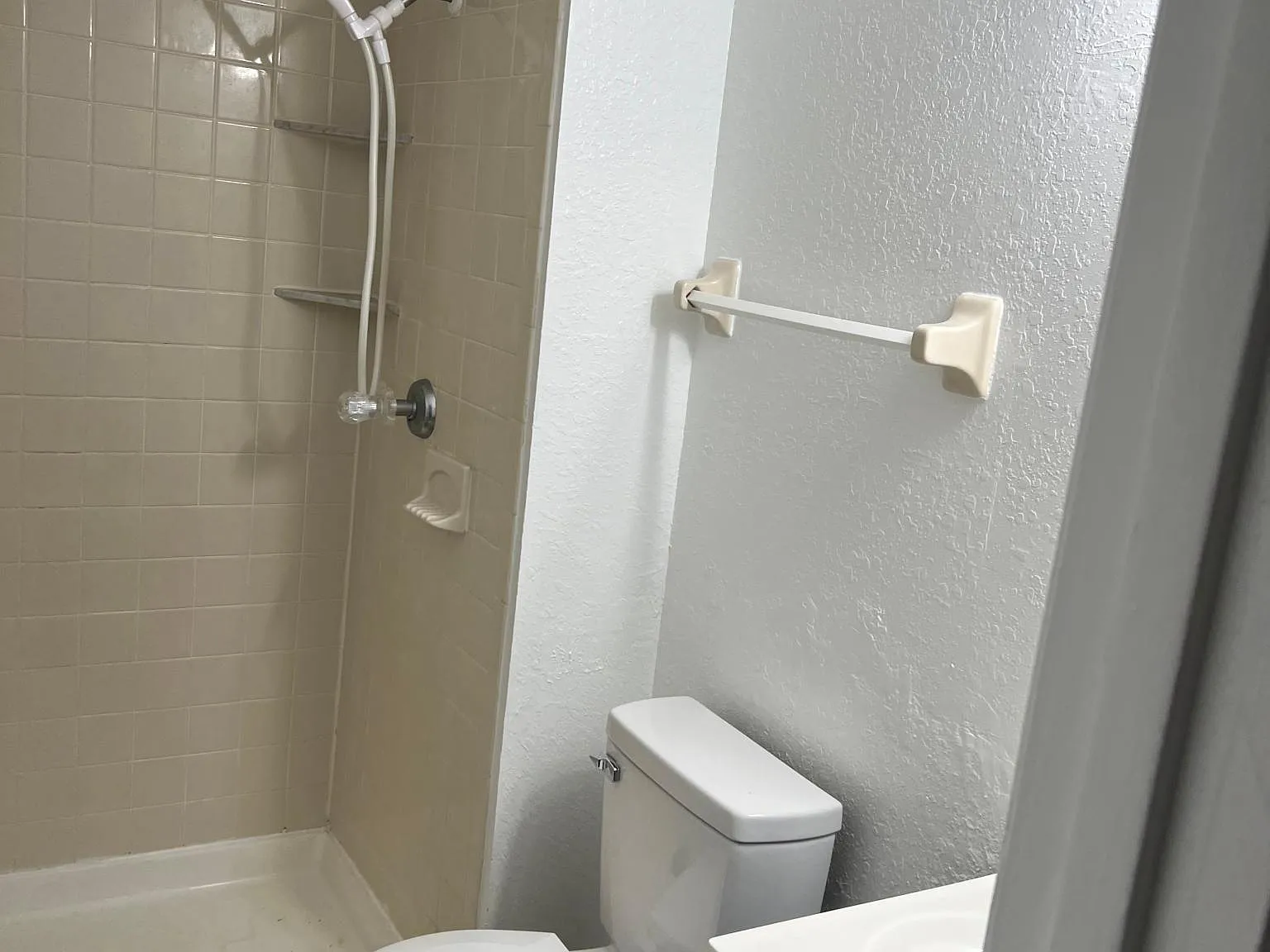 3 bed, 1389 sqft, $1,735 — Photo 2