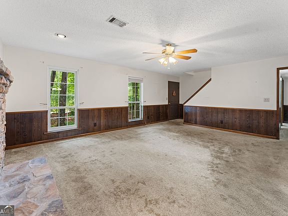 5th image of 2498 Forestdale Dr