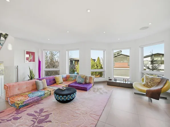 10065 90th Ave NW, Edmonton, AB T6E 4X2