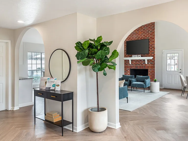 Arbors at Natchez Trace Apartments — Photo 3