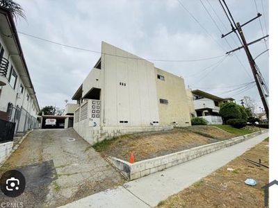 715 W Hyde Park Blvd, Inglewood, CA, 90302