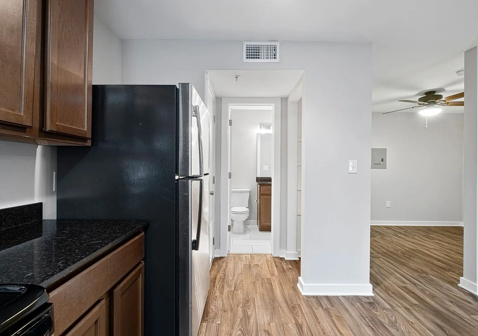 Fully Remodeled Boutique Luxury Efficiency at The Bennett on 51st St — Photo 2