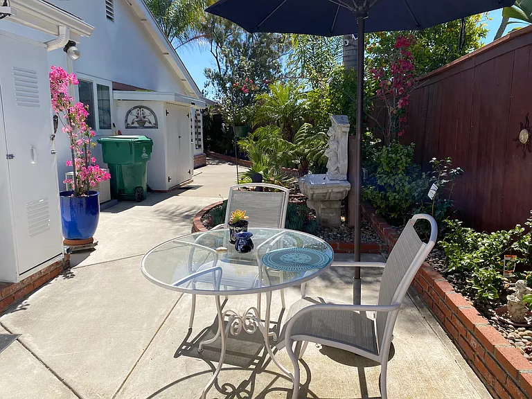 Apartment Private Patio