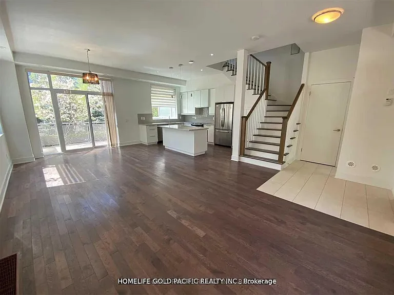 60 Forest Manor Rd #Townhouse 11 — Photo 2