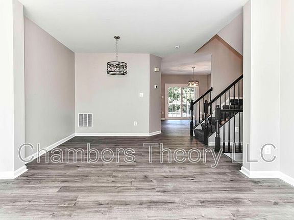 2nd image of 43642 Lees Mill Sq