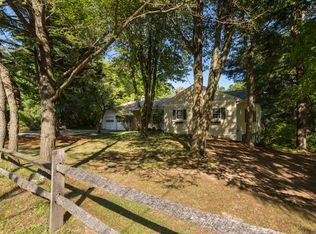 10 Sunrise Ln, Poughkeepsie, NY 12603