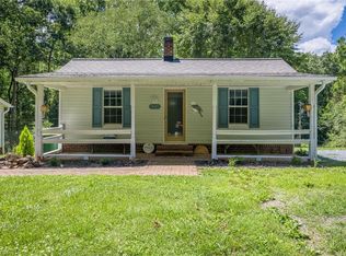 7946 Peak Rd, Clemmons, NC 27012