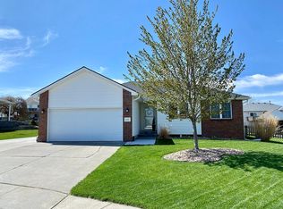 5525 N 17th Street Ct, Lincoln, NE 68521