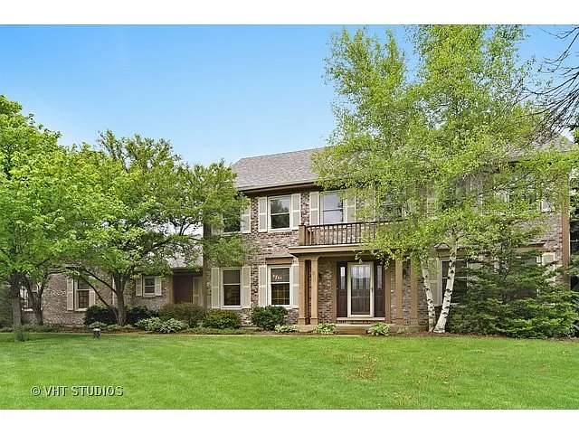 1S021 Cantigny Dr photo 1
