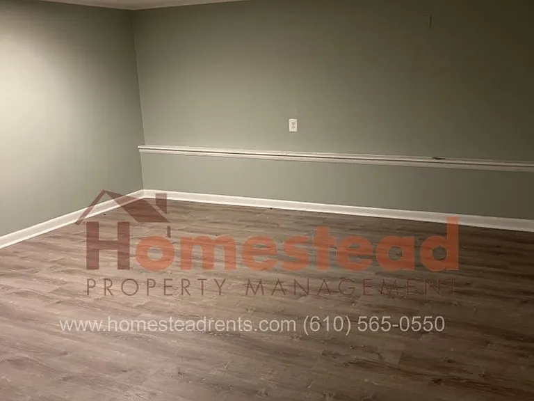 1340 Adair Rd — Photo 9