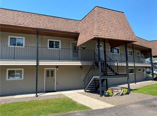 2006 21 3/8 St APT 412, Rice Lake, WI 54868
