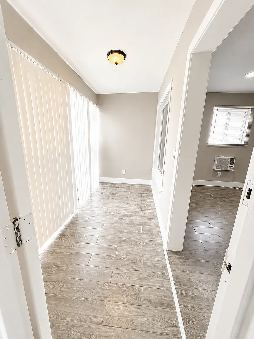2 bed, $1,400 — Photo 3
