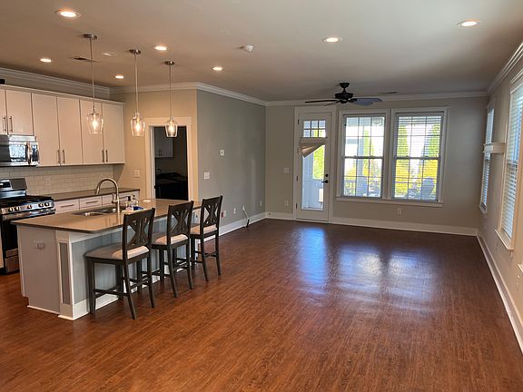 2nd image of 1620 Woodward Ave