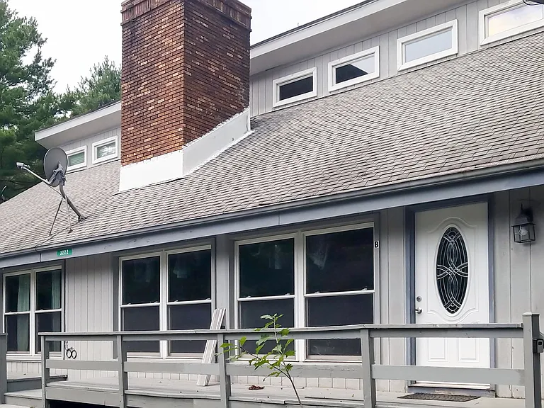3222 Evergreen Cir #B — Photo 1