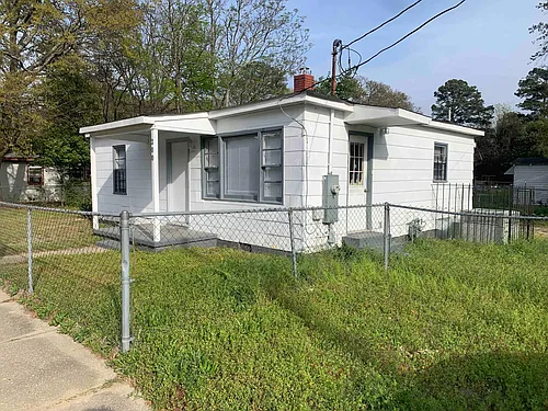 200 Jasper St Photo 1