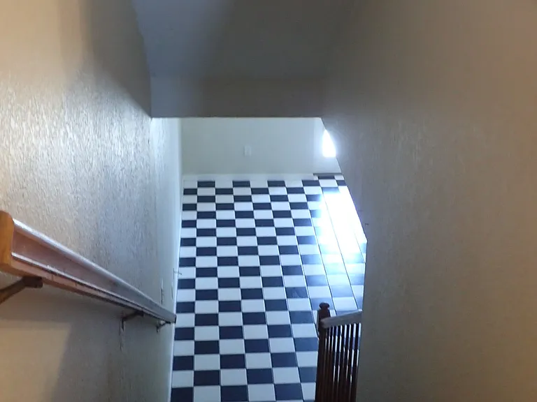 LOOKING TOWARDS FIRST FLOOR