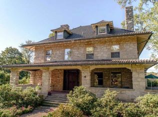 2 Beaver St, Sewickley, PA 15143