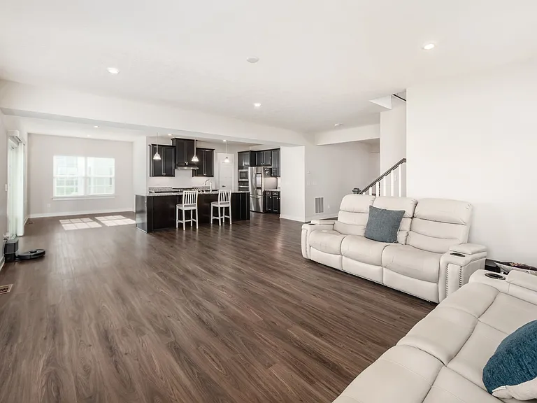 589 Melick Dr #1 — Photo 22