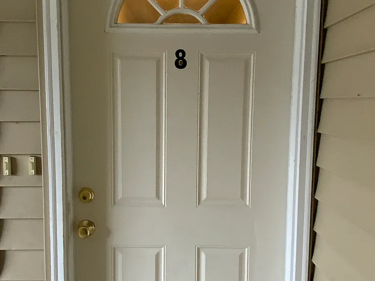 2405 Grand Ave #8 — Photo 2