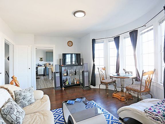 4th image of 2027 18th St