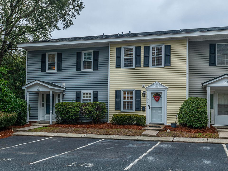 1st image of 133 Heritage Cir #B-8