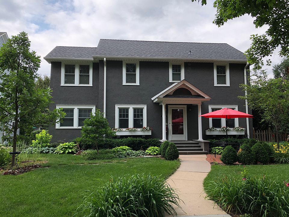 1788 Wellesley.