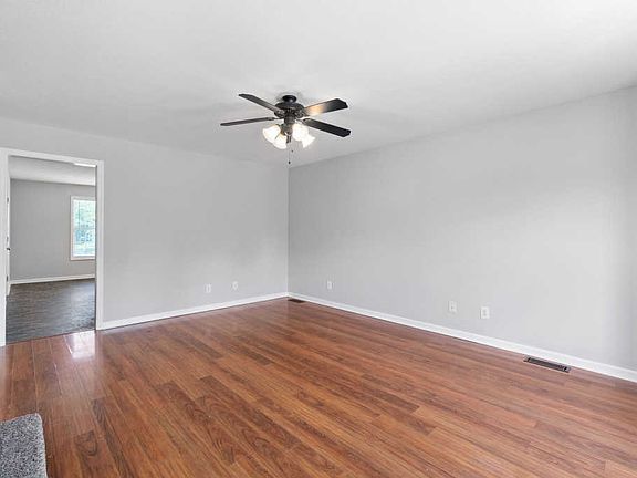 4th image of 2514 Centerstone Cir