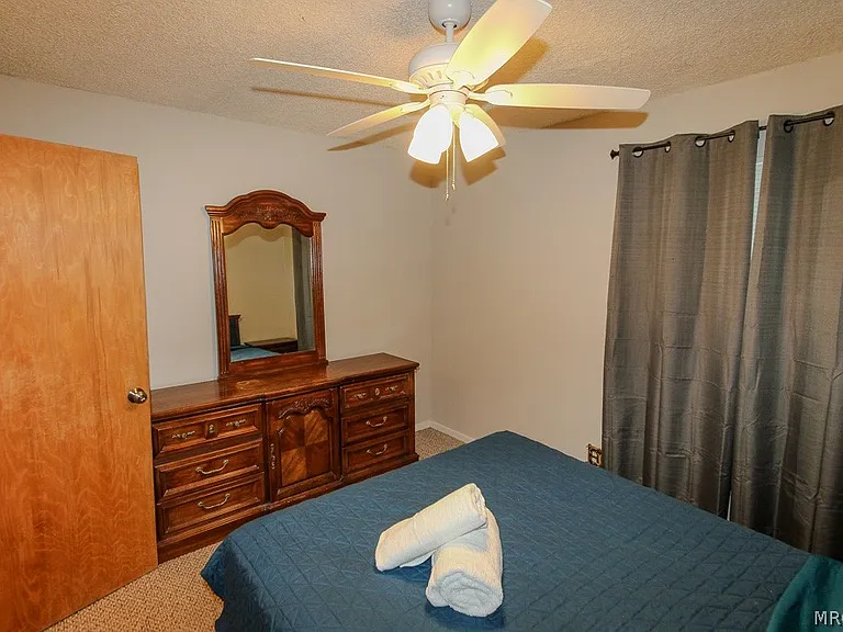 370 Victoria Ln — Photo 10