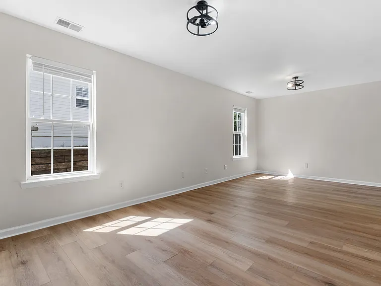 109 Summer Vale Dr — Photo 13