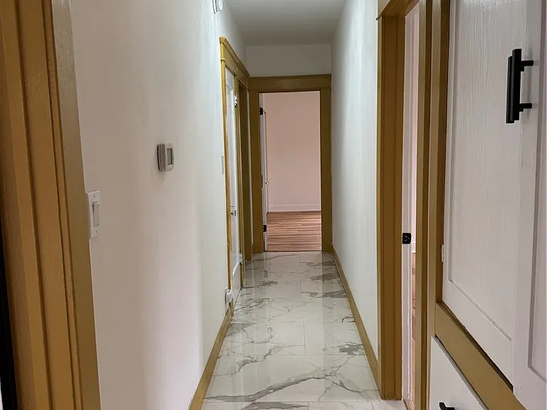 310 Alexander St — Photo 18